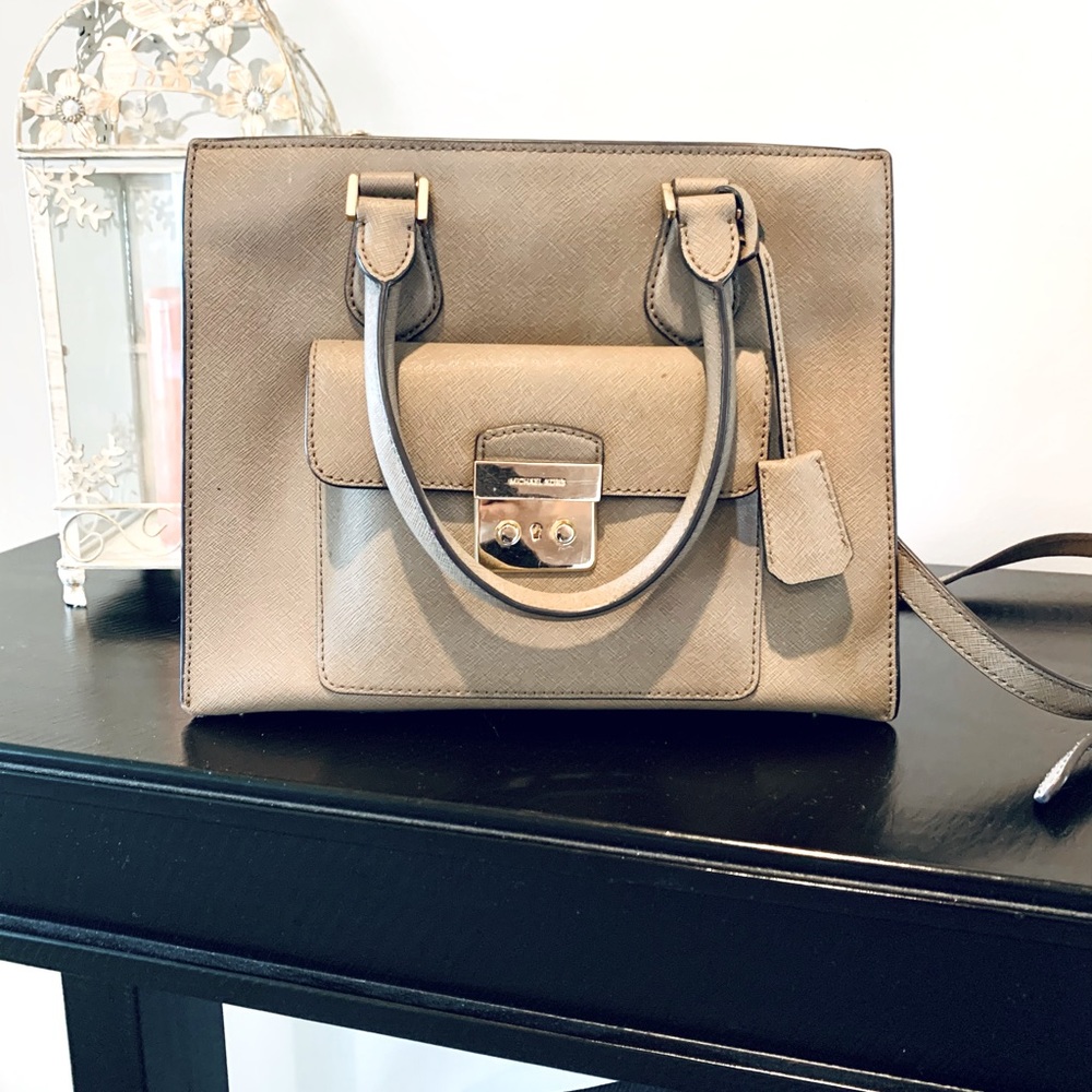 Bridgette Medium Saffiano Leather Tote - Dark Dune